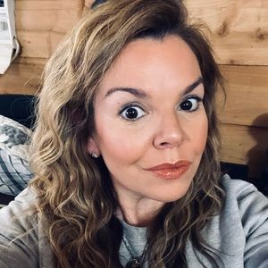 Meet your Posher, Kara